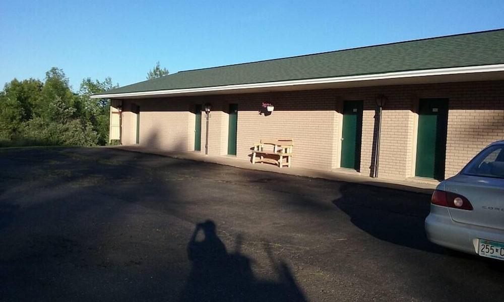 Northwoods Inn LLC photo 16