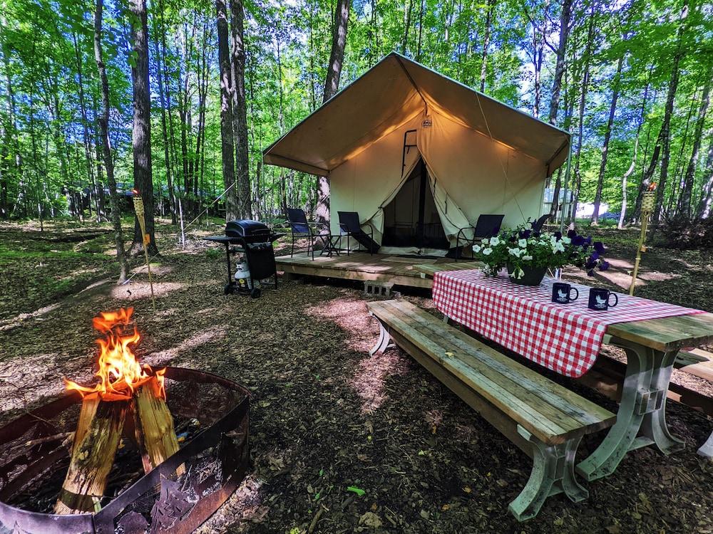 POV Lake Resort & Glamping Campground photo 4