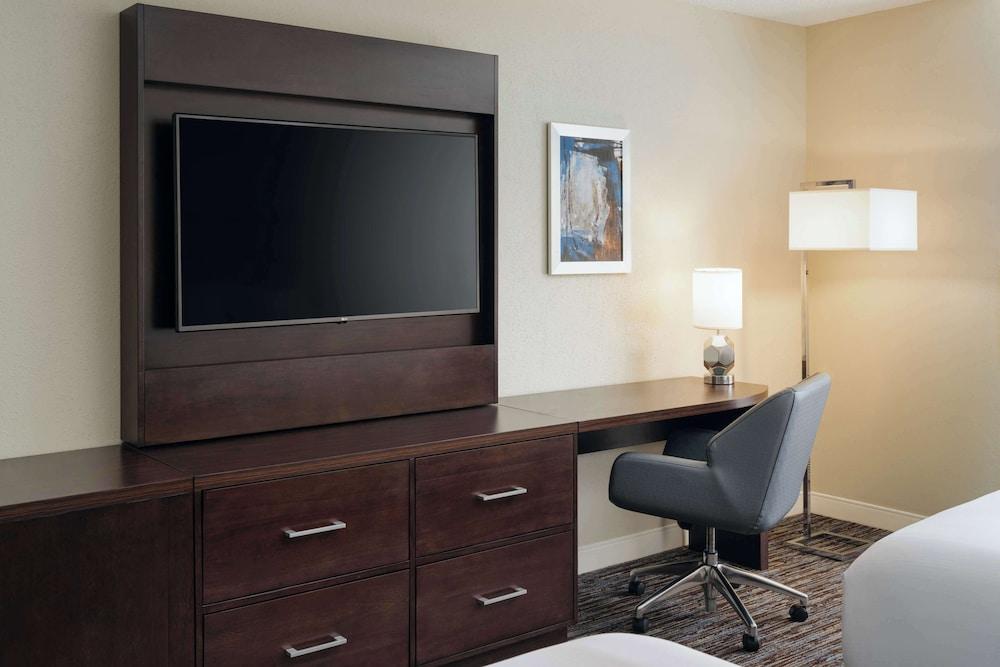 DoubleTree by Hilton Greensboro photo 4