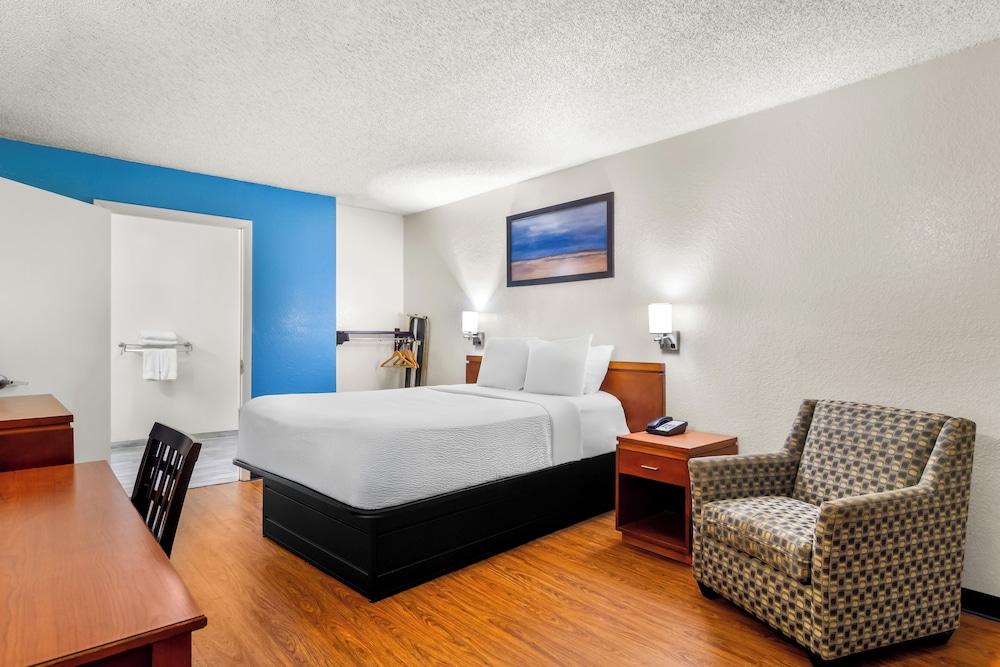 Homestay Inn & Suites photo 17