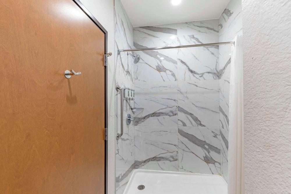 Best Western Plus Chickasha Inn photo 10