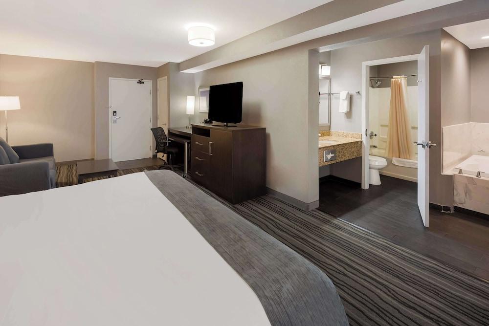 Best Western Riverside Inn photo 24
