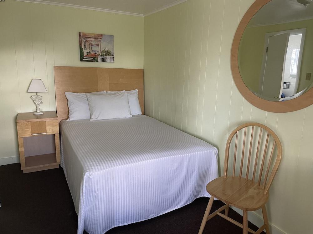 Moontide Motel Cabins & Apartments photo 10