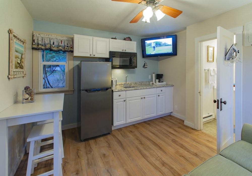 Edgewater Resort photo 77