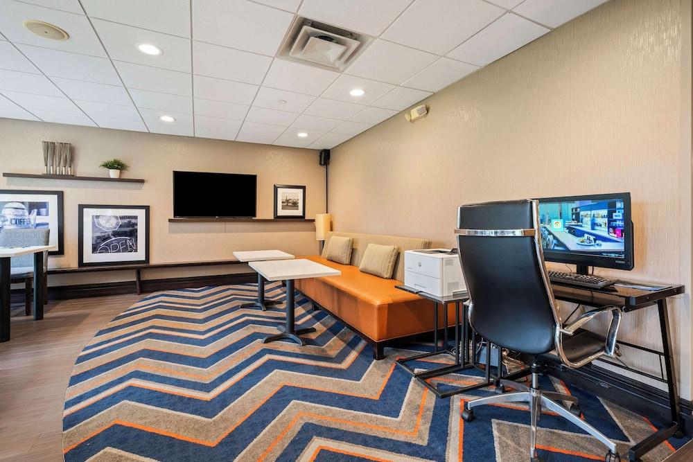 Hampton Inn Ridgefield Park photo 69