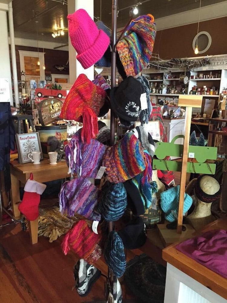 Mccloud Mercantile Hotel photo 16