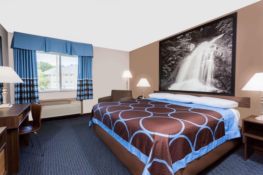 Super 8 by Wyndham El Dorado photo 3