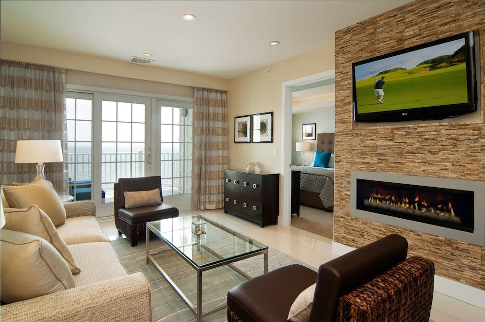 Water's Edge Resort & Spa photo 7