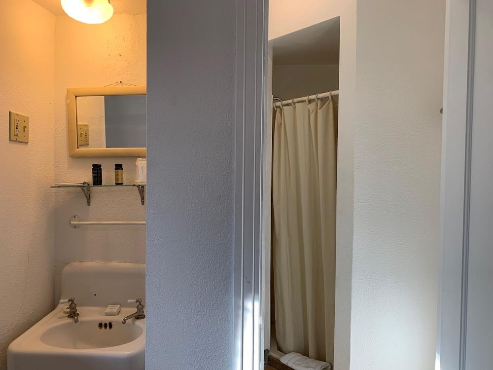 Winnedumah Hotel photo 4