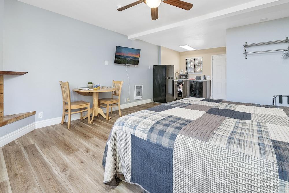Big Bear Lakefront Lodge photo 69