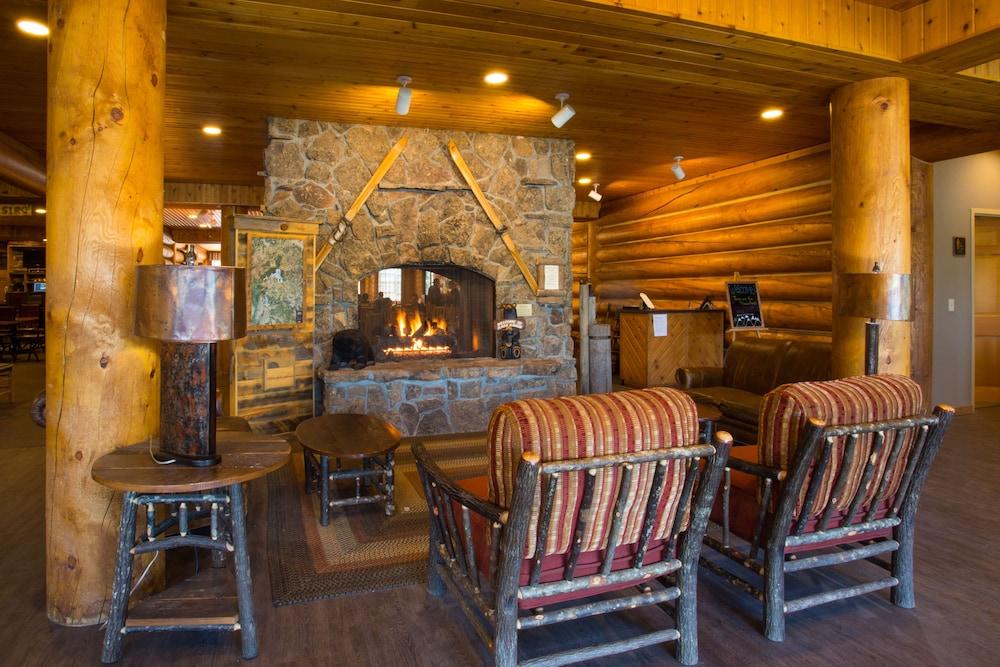 Headwaters Lodge & Cabins at Flagg Ranch photo 4