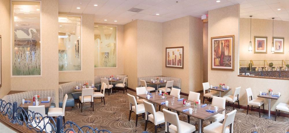 DoubleTree by Hilton Boston - Milford photo 38