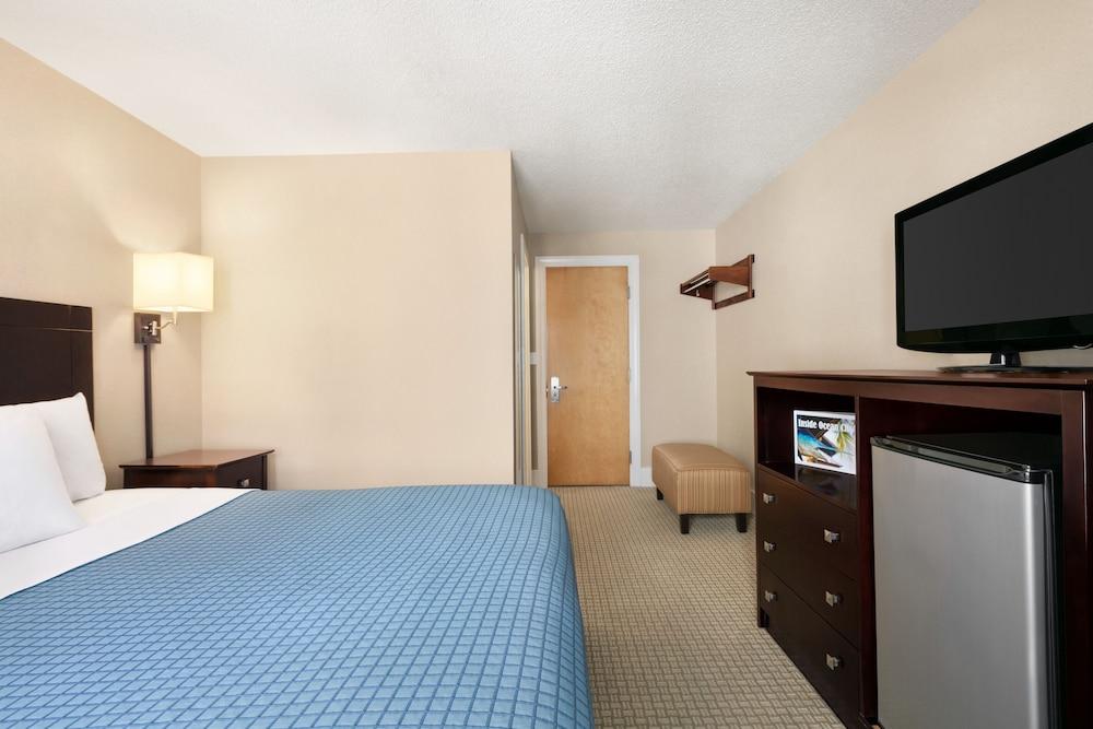 Harrison Hall Hotel photo 46