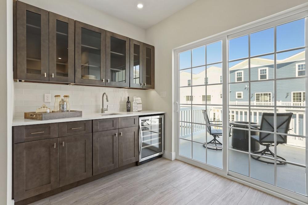 Seaport Oasis photo 18