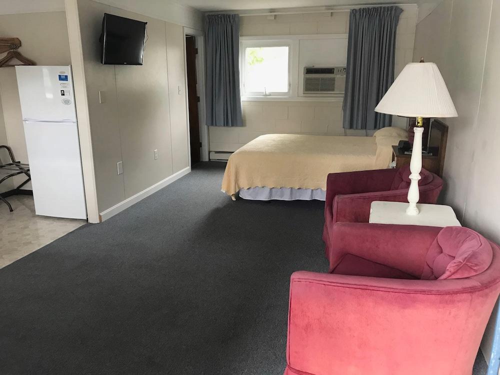 Doryman Motel photo 39