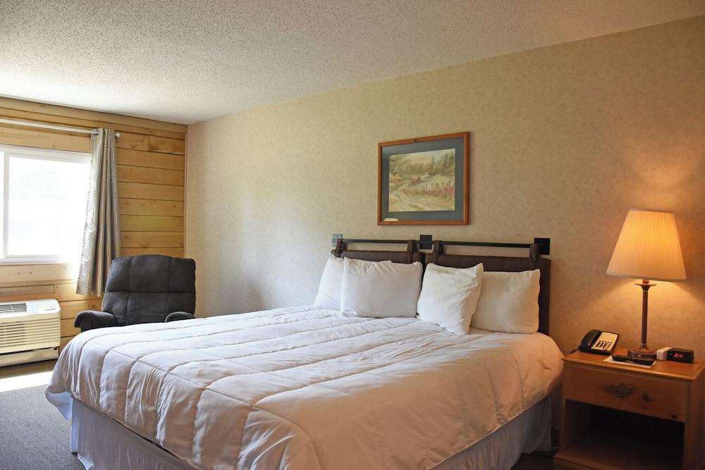 Paddle Wheel Inn photo 19