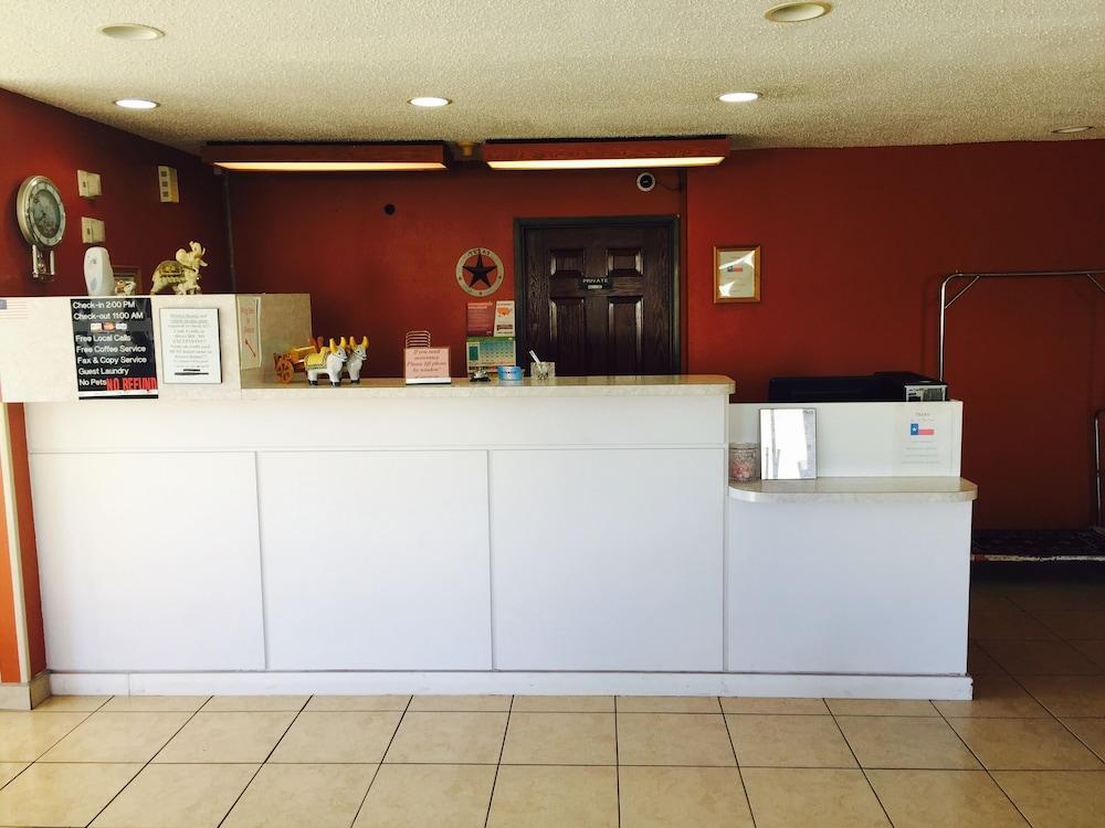 Texas Inn & Suites photo 21