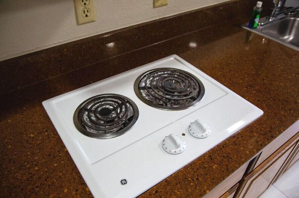 Town House Extended Stay Hotel Downtown photo 14