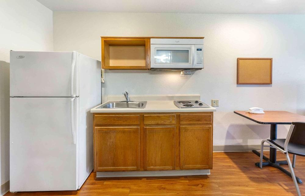 Extended Stay America Select Suites - Akron - South photo 16