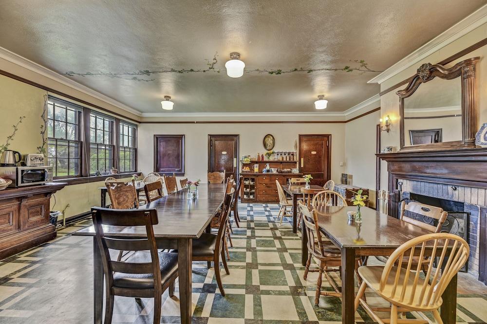 Oddfellow Inn & Farm photo 53