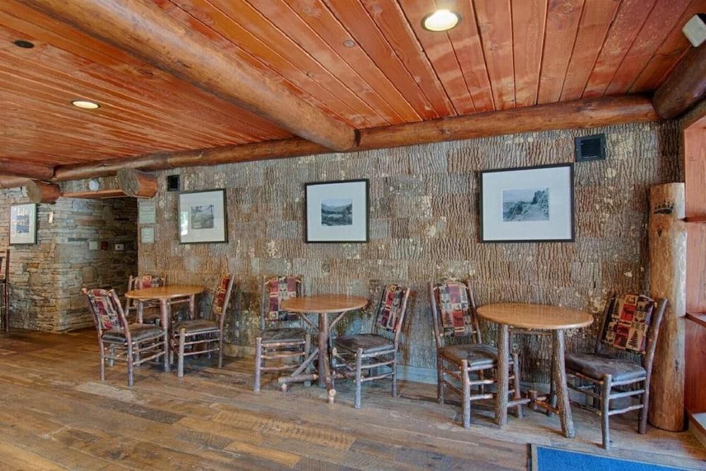 Old Creek Lodge photo 35