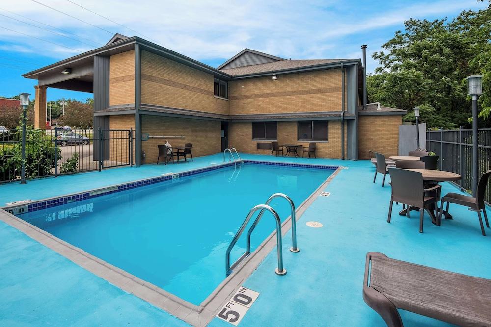 Best Western Riverside Inn photo 2