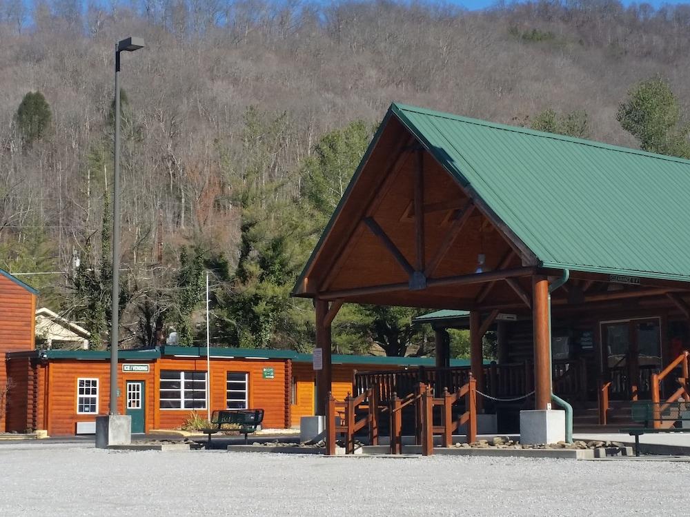 Rodeway Inn Harlan photo 11