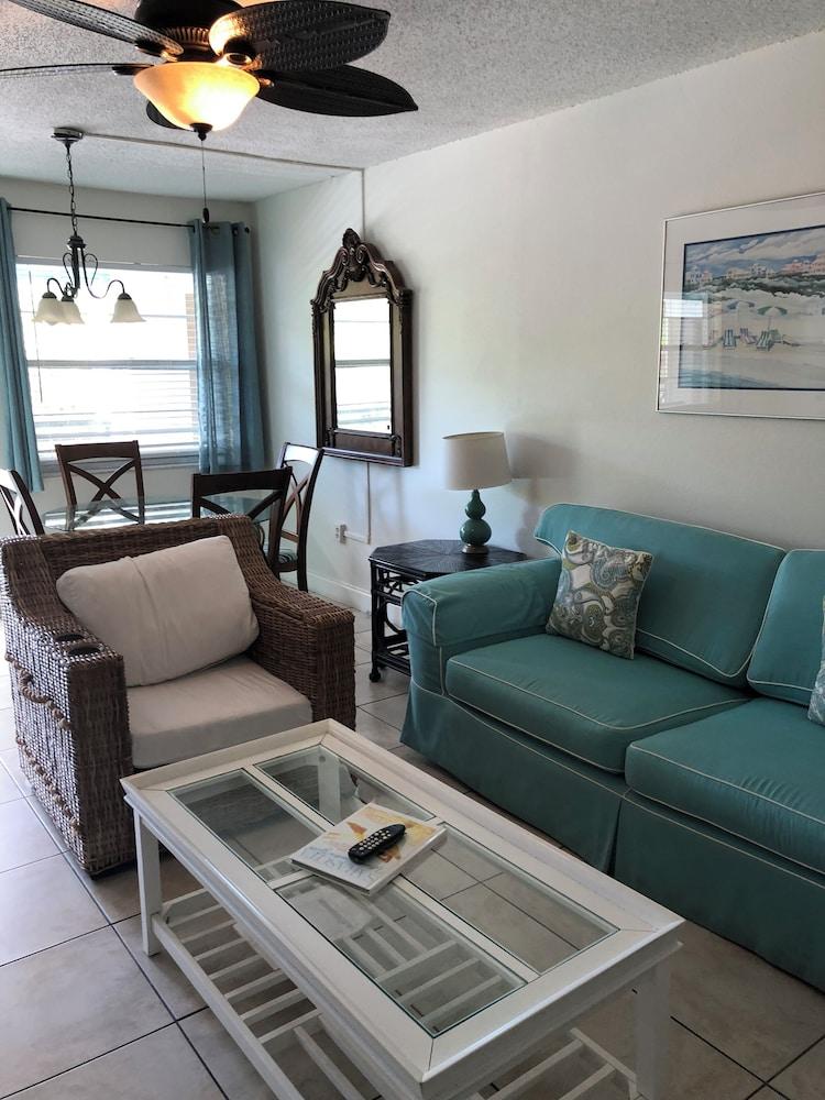 Lido Islander Inn photo 37