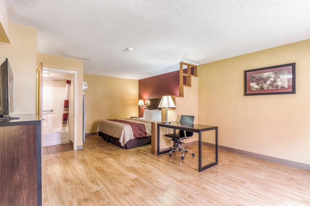 Red Roof Inn Amarillo West photo 23