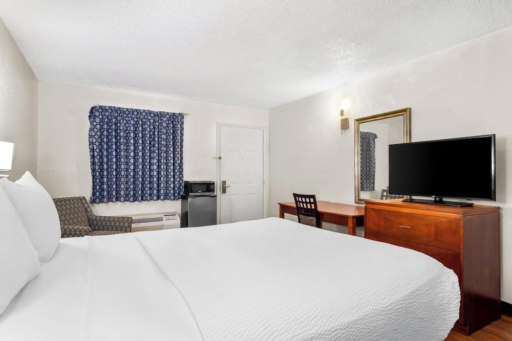 Homestay Inn & Suites photo 19