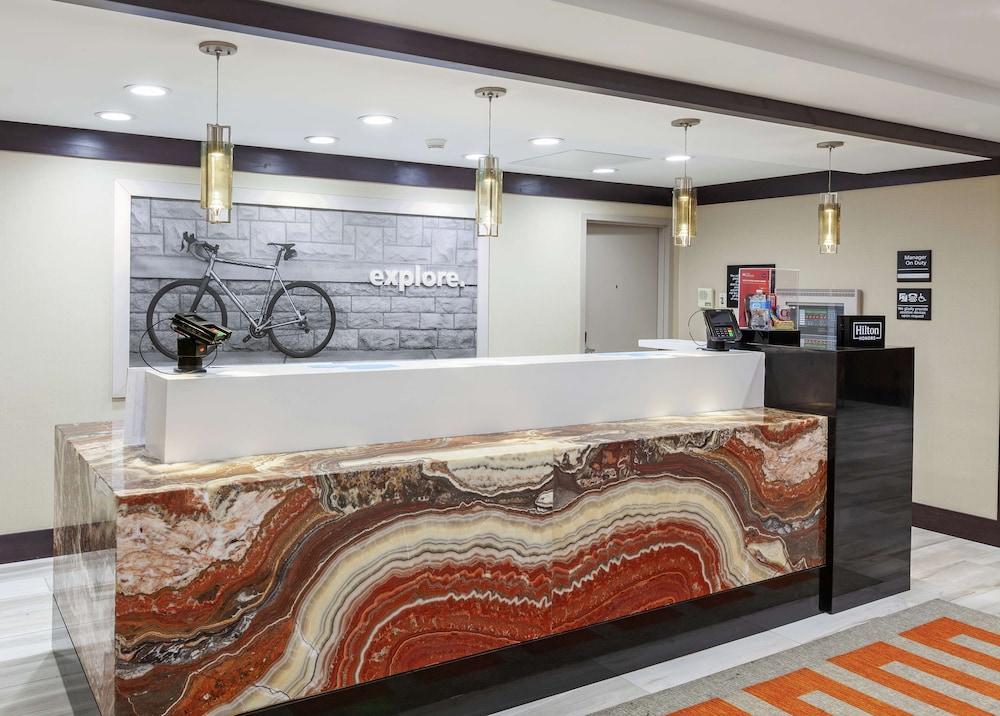 Hampton Inn & Suites Houston-Bush Intercontinental Aprt photo 13