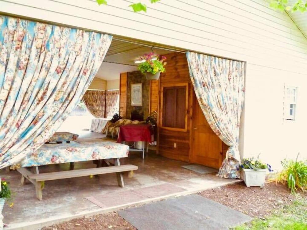 Meadowlark Motel with Restaurant & Bar photo 37