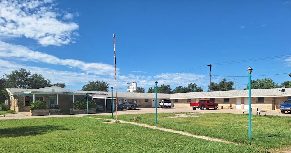 Comanche inn photo 3