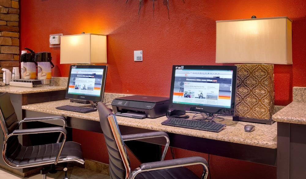 Hampton Inn & Suites by Hilton Mesquite photo 33