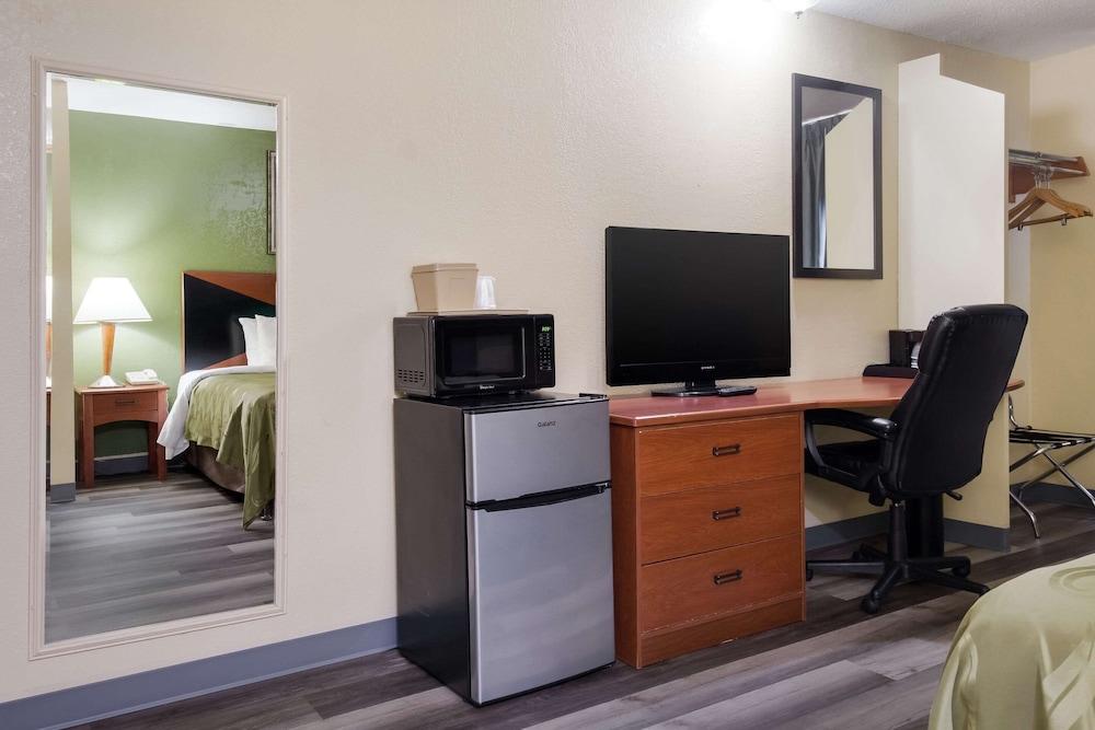 Quality Inn Baytown - Houston East photo 52