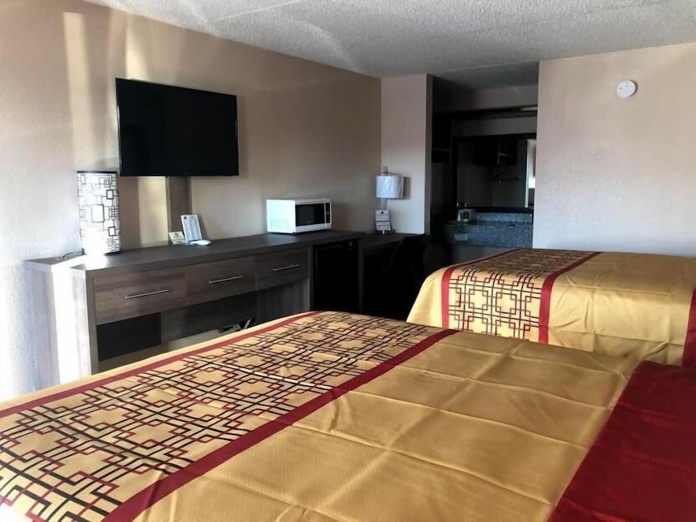 Legacy Inn Sumner photo 29