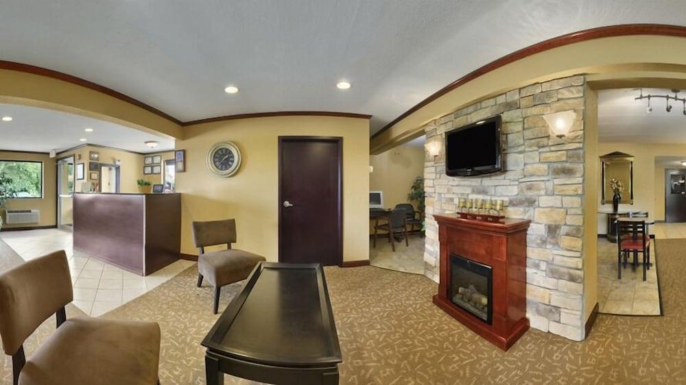 Travelodge by Wyndham Lima OH photo 13