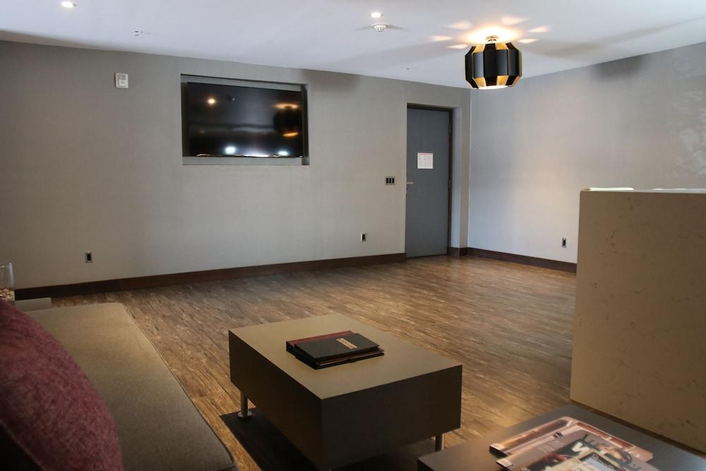 BLVD Hotel and Studios Universal-Hollywood, an Ascend Collection Hotel photo 56