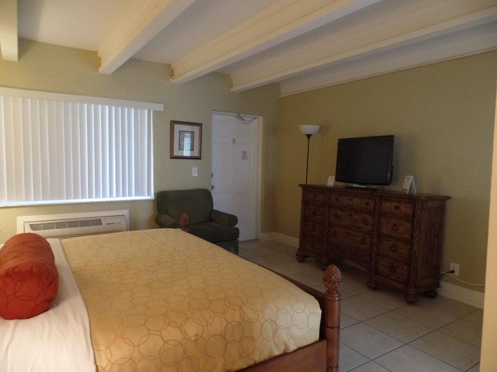 The Bayside Inn & Marina photo 47