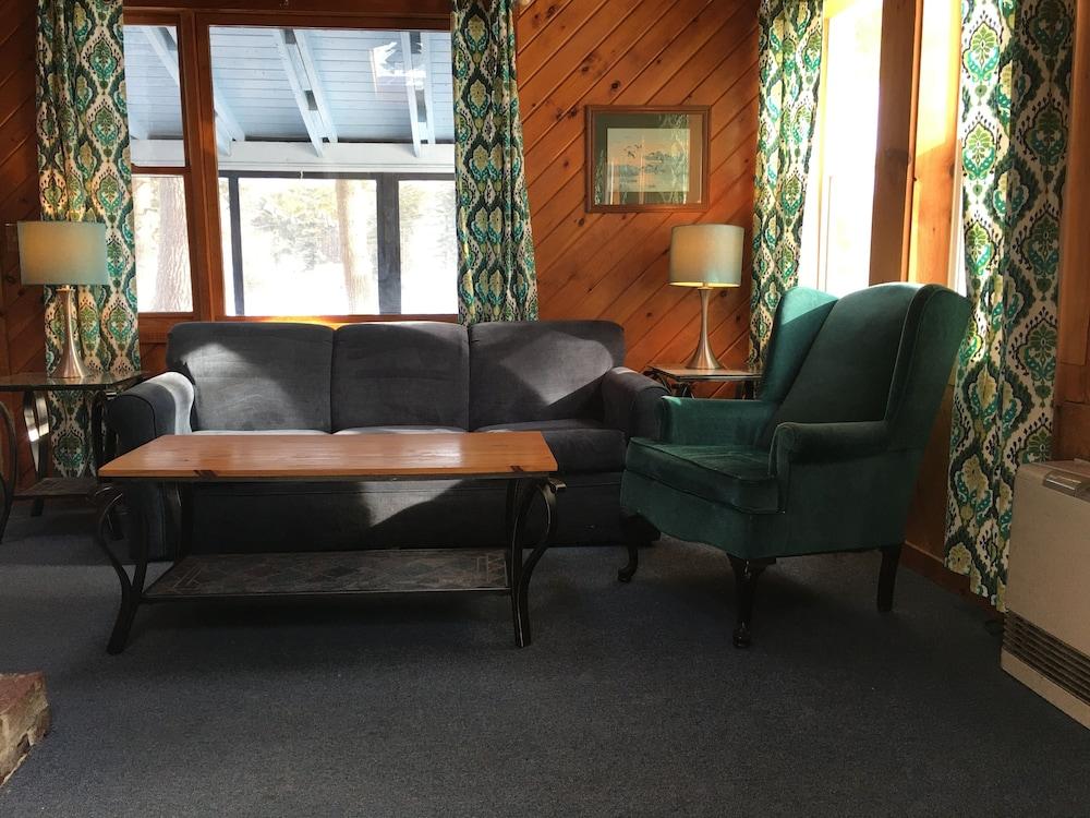 Sebago Lake Lodge and Cottages photo 2