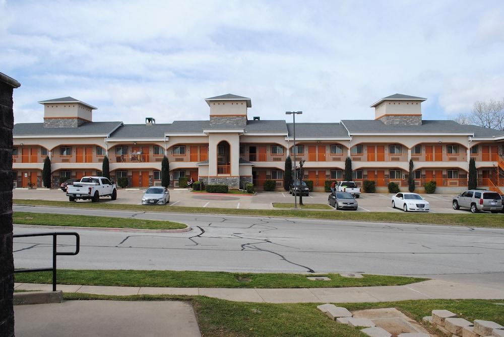 Bestway Inn photo 30