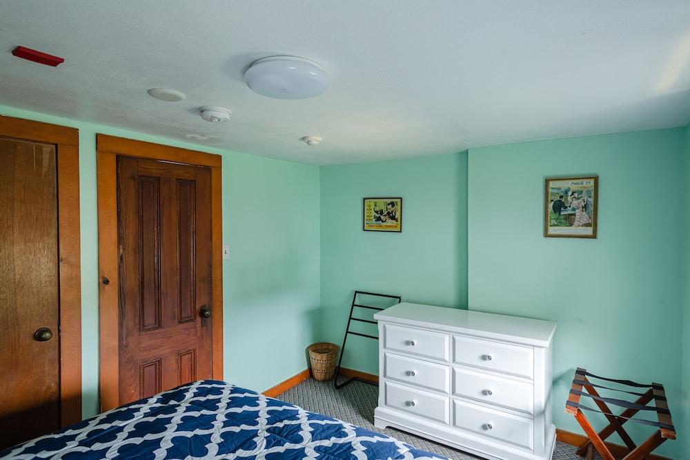 Narragansett Inn photo 28