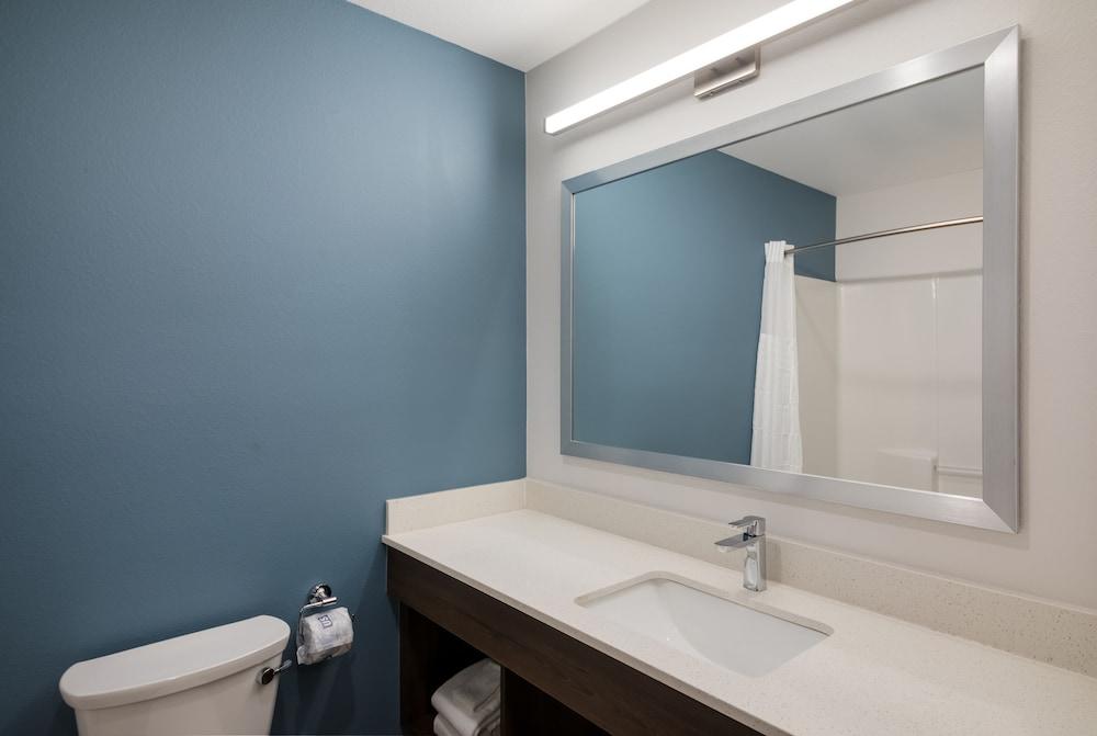 Woodspring Suites Austin Central photo 17