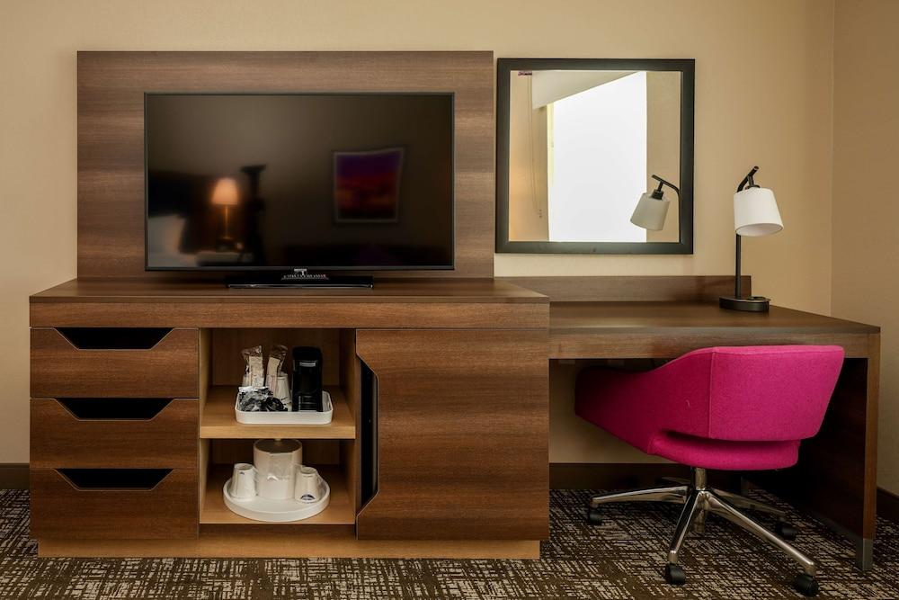Hampton Inn & Suites Aurora South Denver photo 32