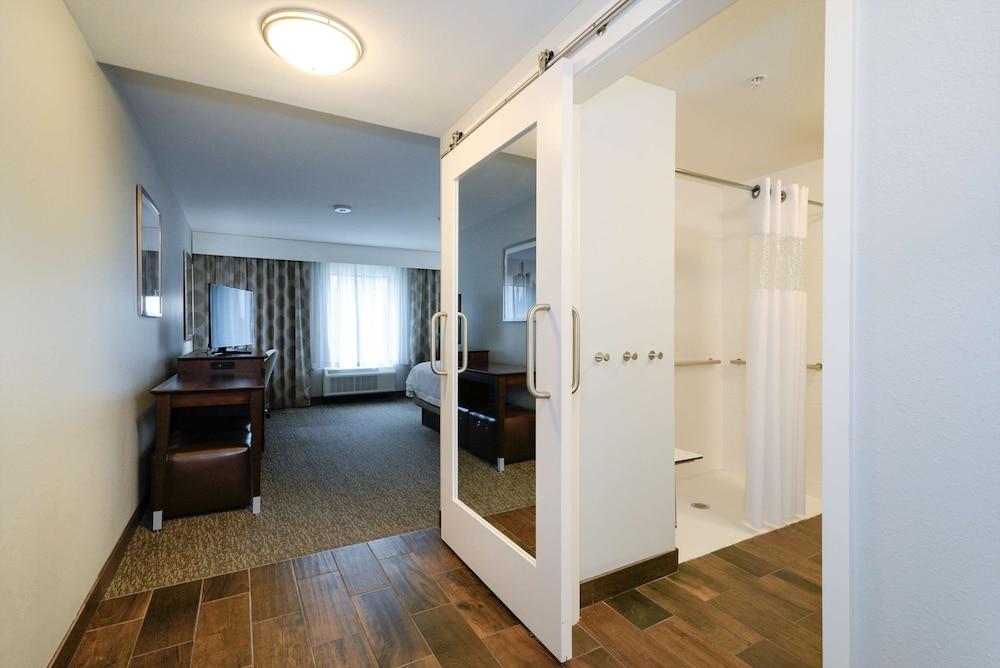 Hampton Inn Brighton photo 18