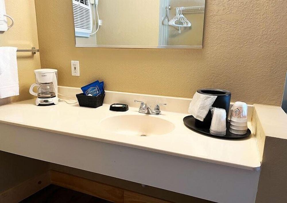 Paiute Trails Inn photo 2