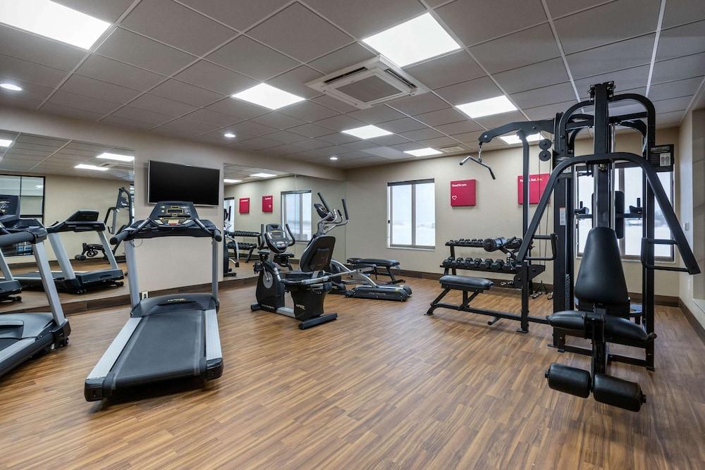 Comfort Inn & Suites Cedar Rapids CID Eastern Iowa Airport photo 42
