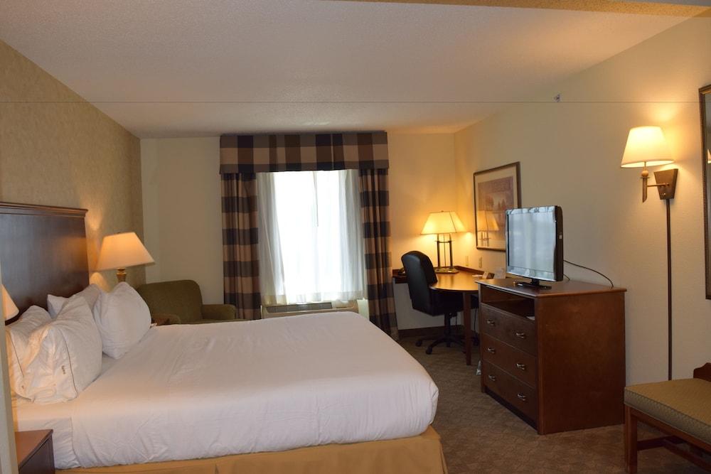Holiday Inn Express Hotel & Suites Sparta by IHG photo 7
