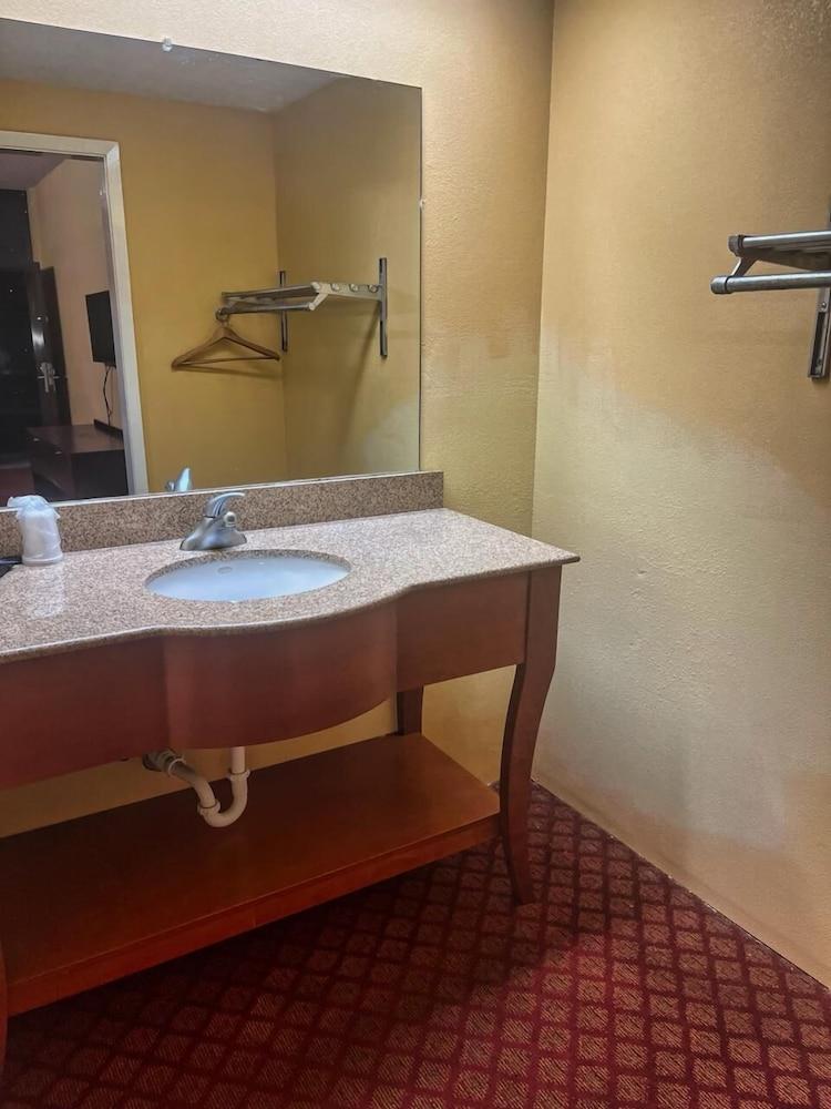 Executive Inn Laurel photo 21