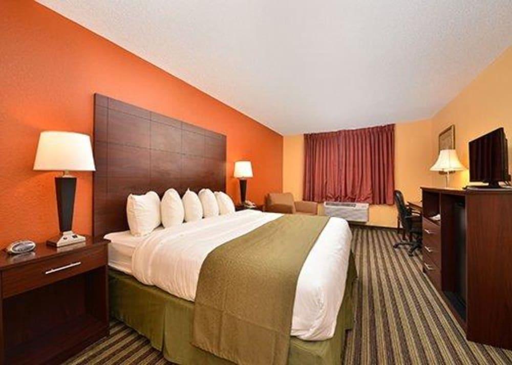 Quality Inn & Suites Grinnell near University photo 13